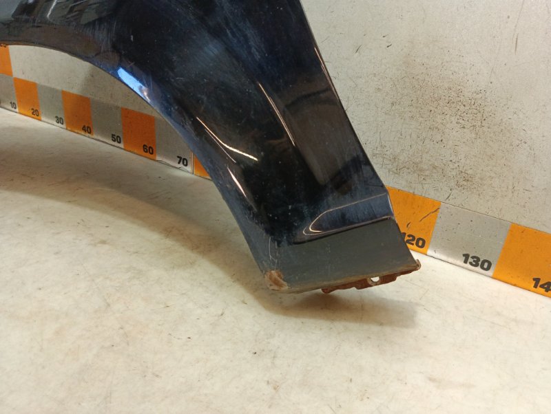 Крыло переднее левое