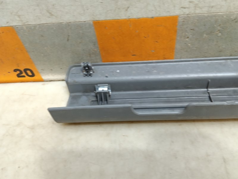 Накладка порога (внутренняя)