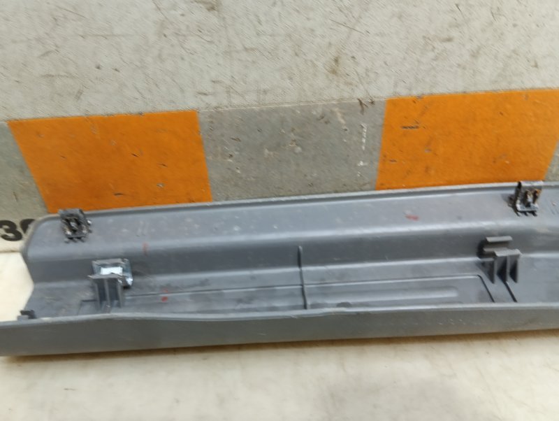 Накладка на порог (наружная)