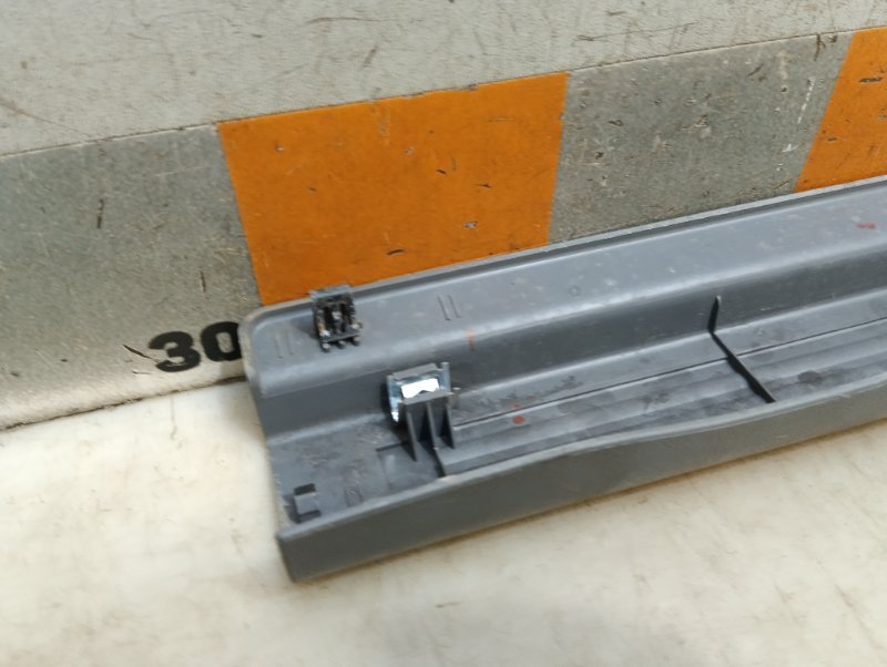 Накладка на порог (наружная)