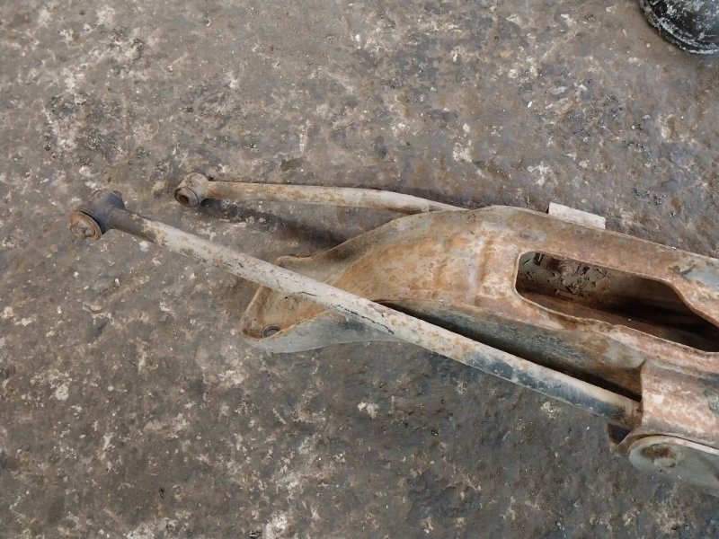 Балка задняя