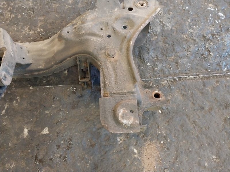 Балка подмоторная