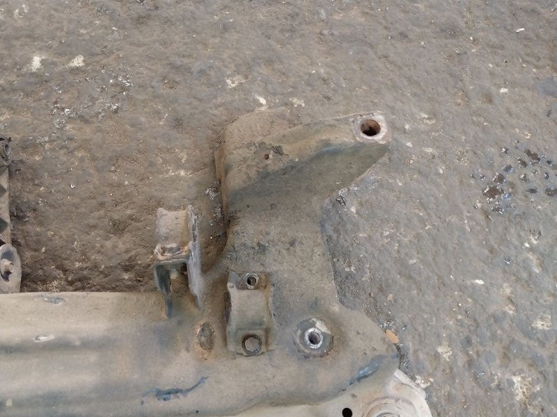 Балка подмоторная