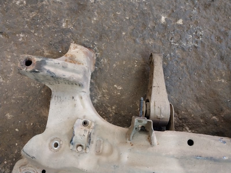 Балка подмоторная