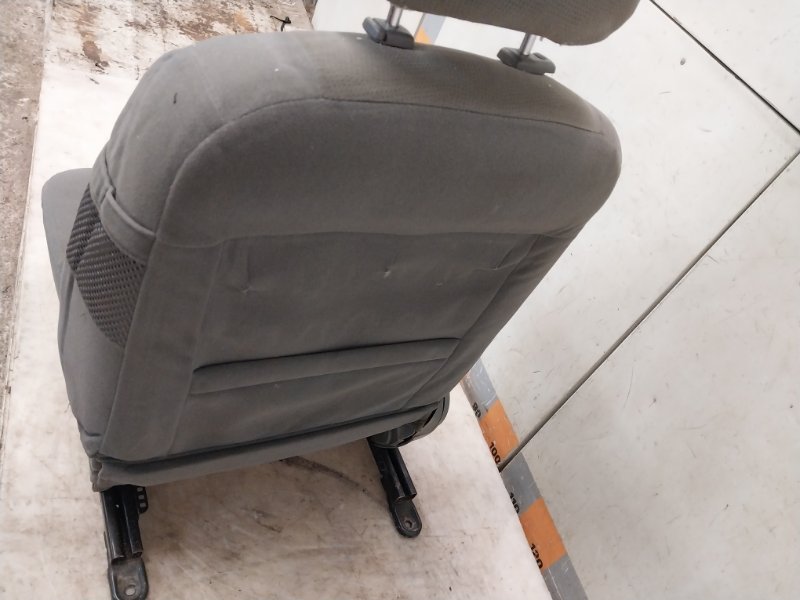 Сиденье переднее правое