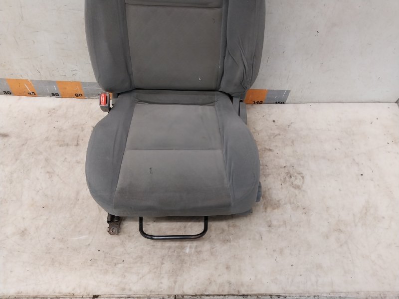 Сиденье переднее левое