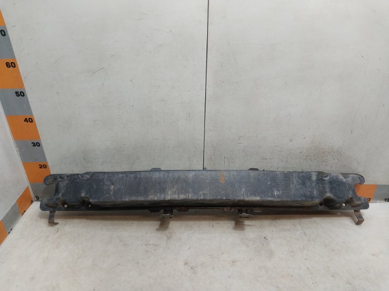 Усилитель переднего бампера