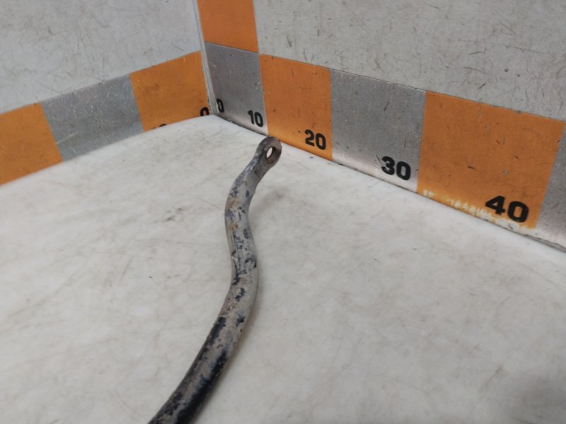 Стабилизатор передний