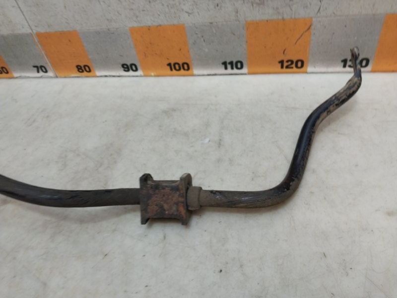 Стабилизатор передний