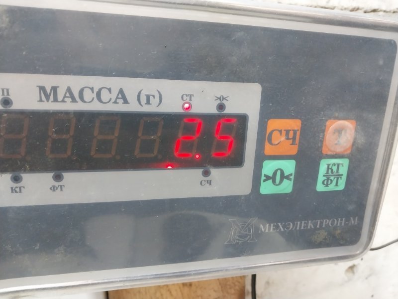 Стекло двери передней левой