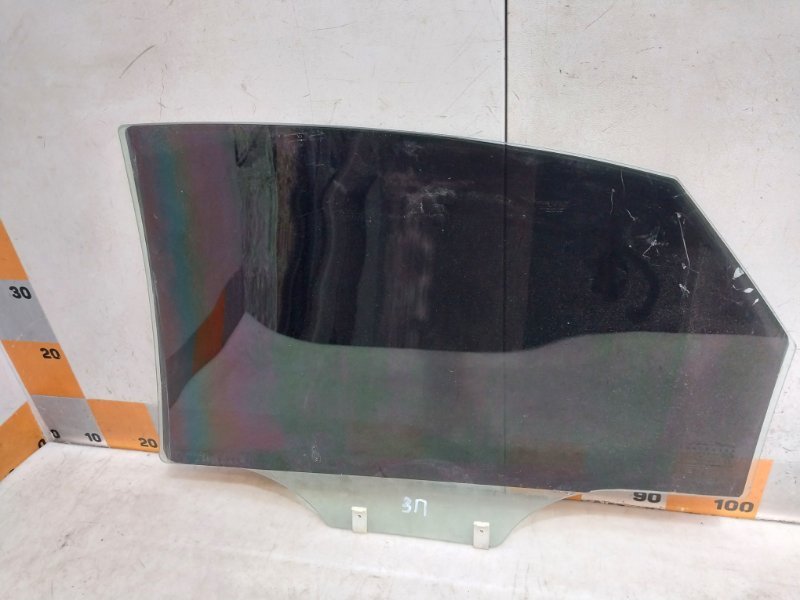 Стекло двери задней правой