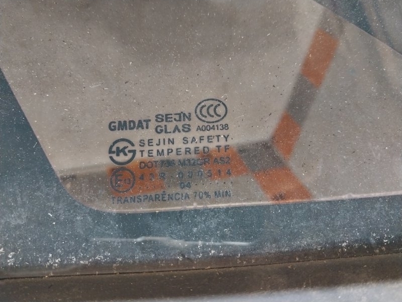 Стекло кузовное глухое левое