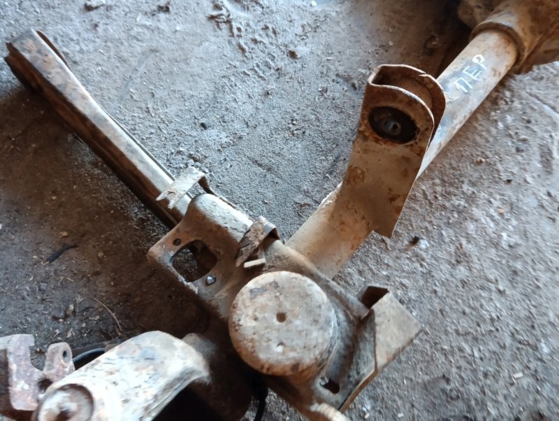 Мост передний