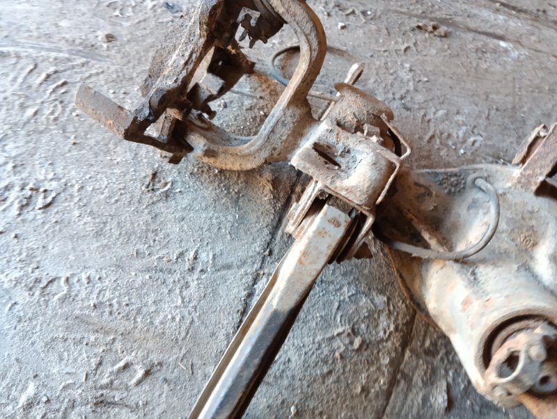 Мост передний