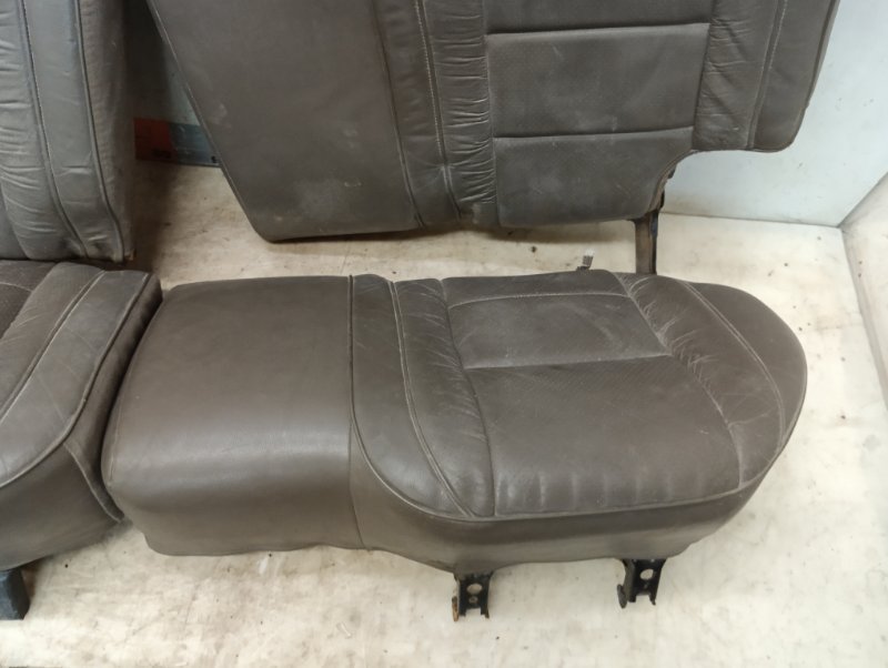 Сиденье салонное