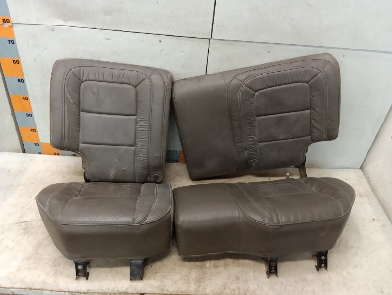 Сиденье салонное