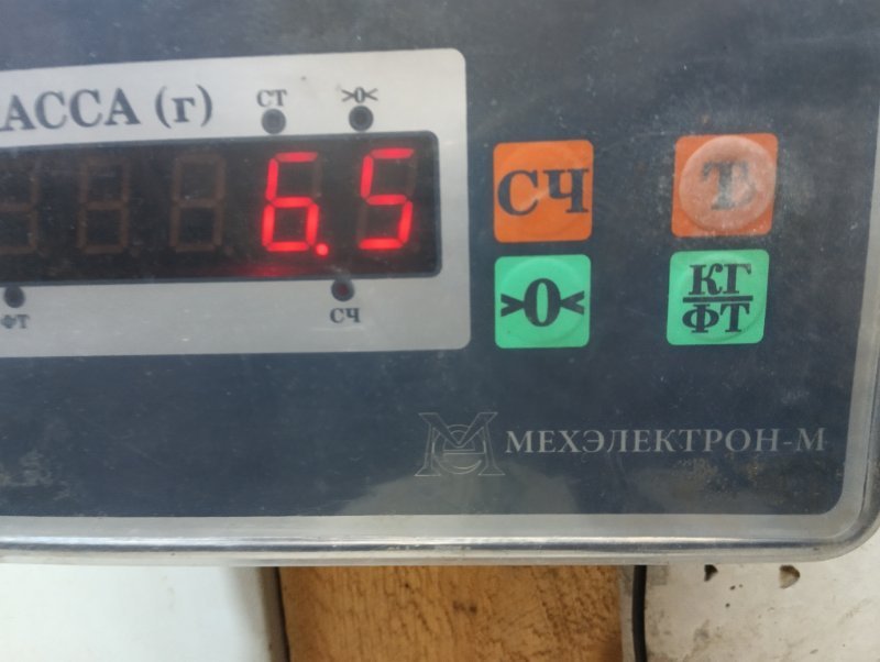 Стекло двери багажника