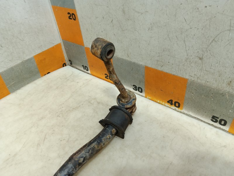 Стабилизатор передний