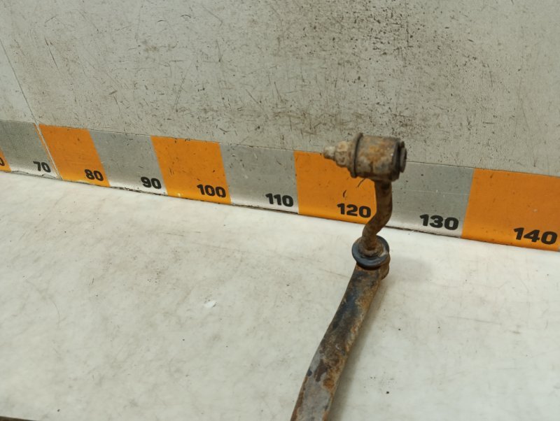 Стабилизатор передний