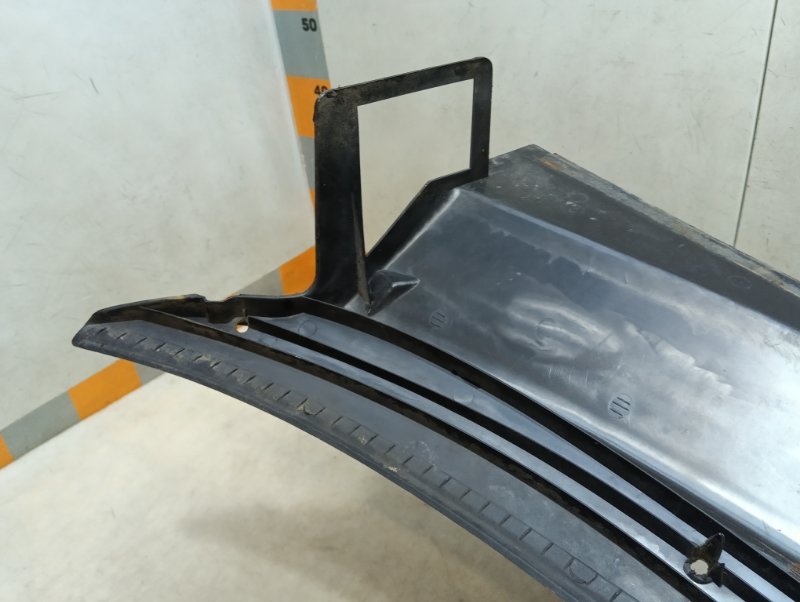 Решетка стеклоочистителей (Жабо)