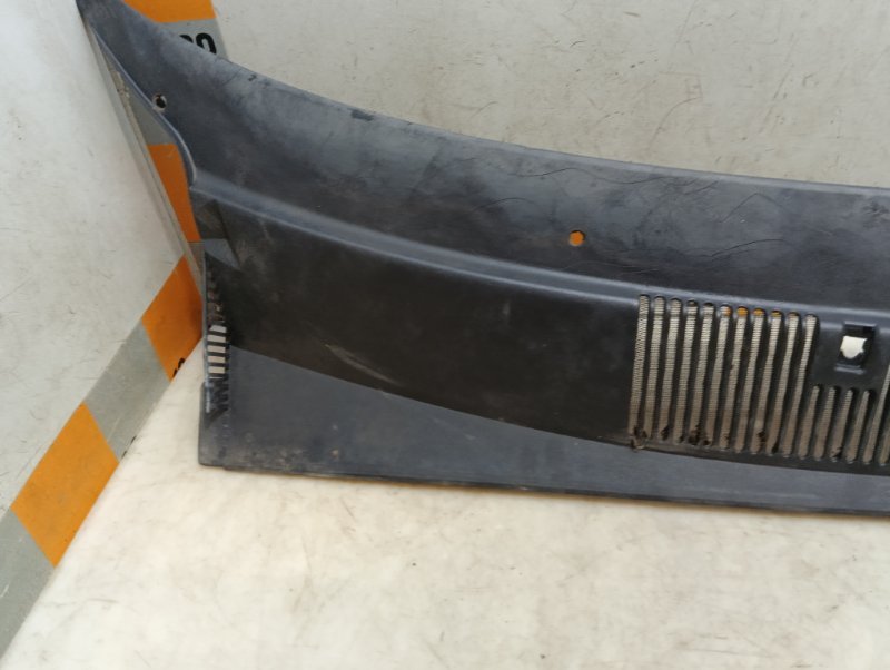 Решетка стеклоочистителей (Жабо)