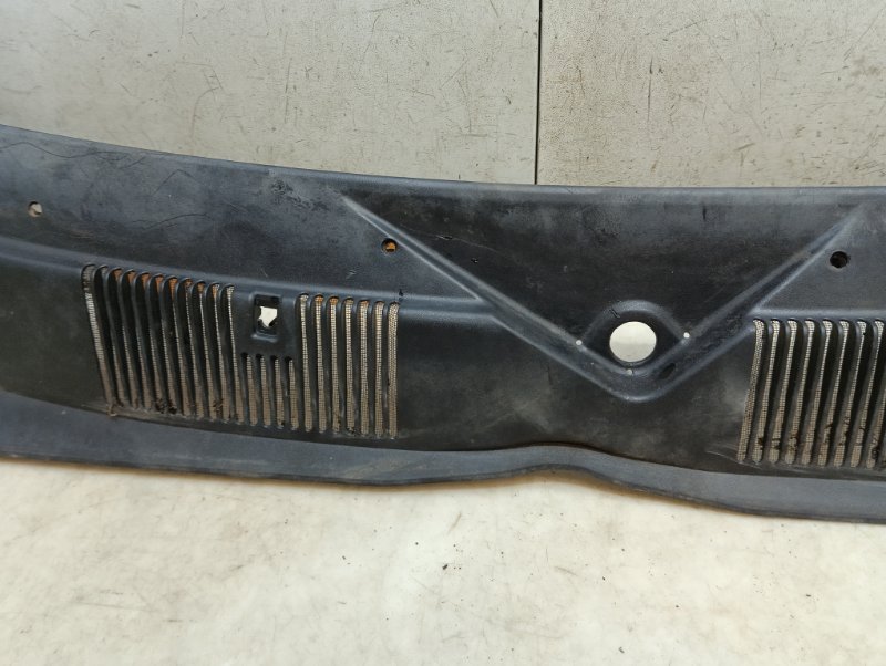 Решетка стеклоочистителей (Жабо)