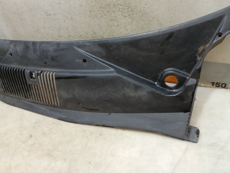 Решетка стеклоочистителей (Жабо)