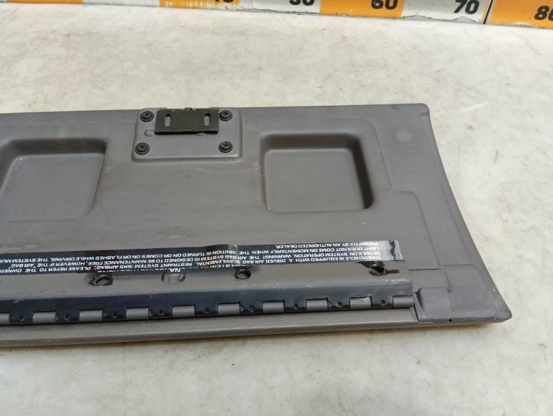 Крышка бардачка