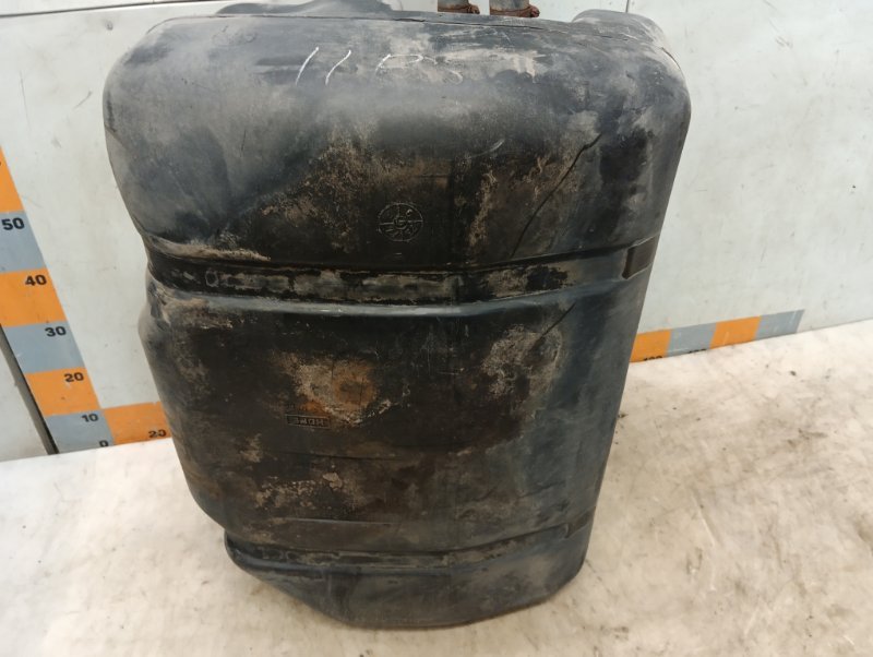 Бак топливный