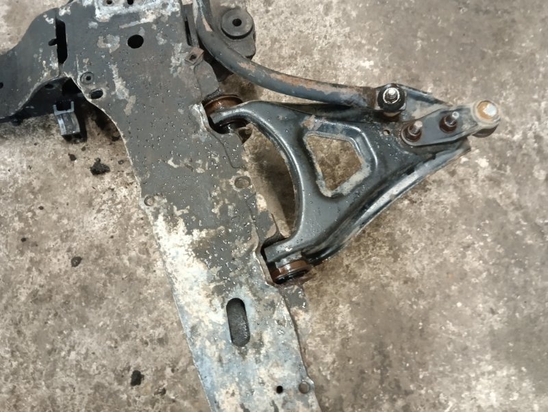 Балка подмоторная