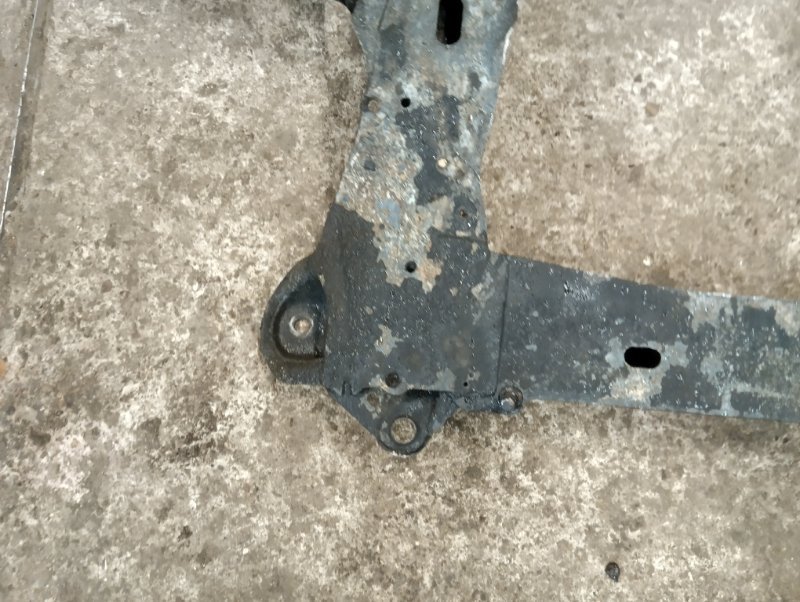 Балка подмоторная