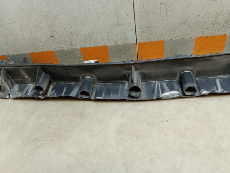 Усилитель заднего бампера