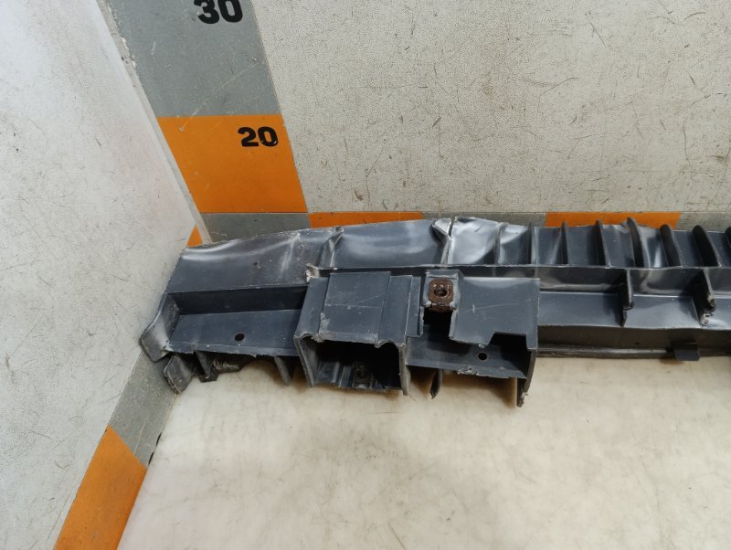 Усилитель заднего бампера