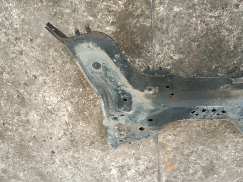 Балка подмоторная