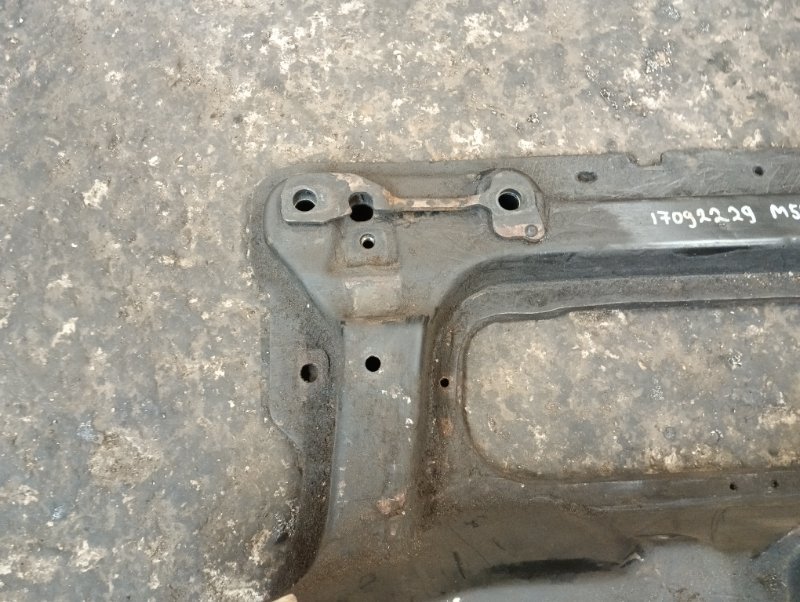 Балка подмоторная