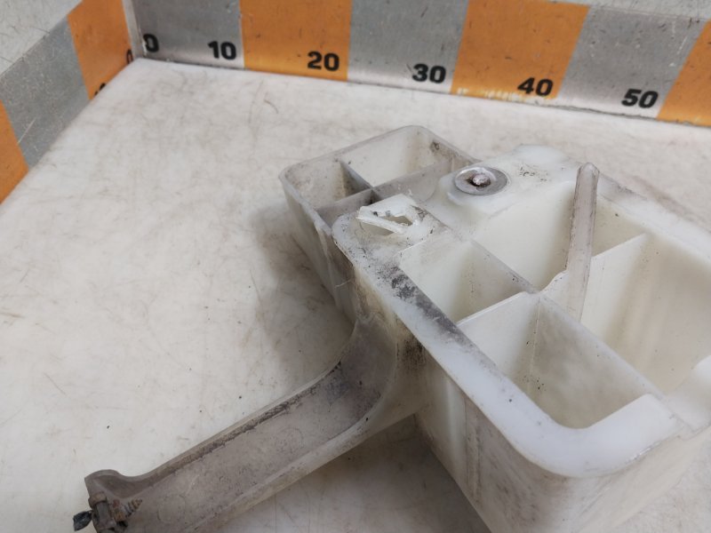 Кронштейн усилителя заднего бампера правый