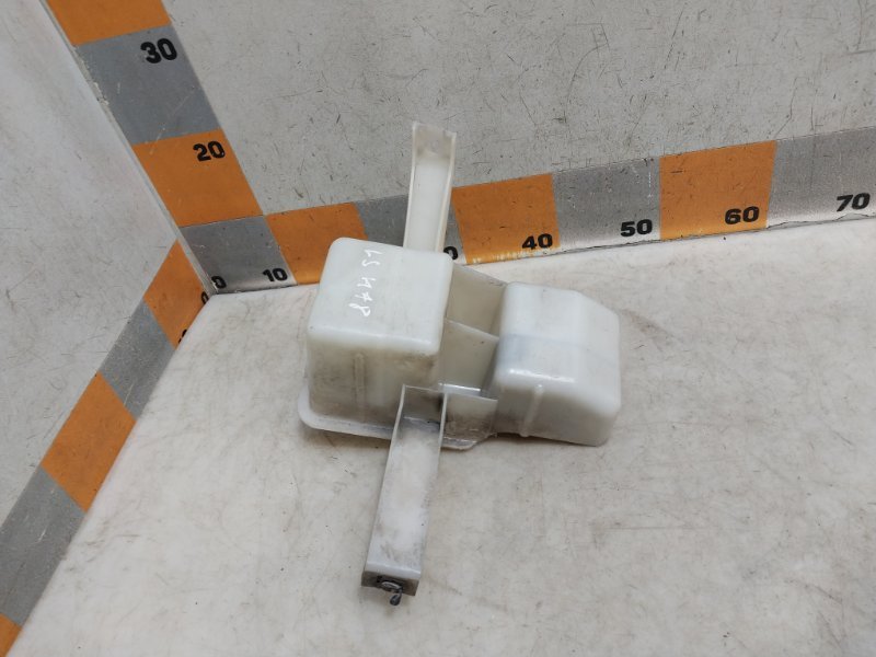 Кронштейн усилителя заднего бампера правый