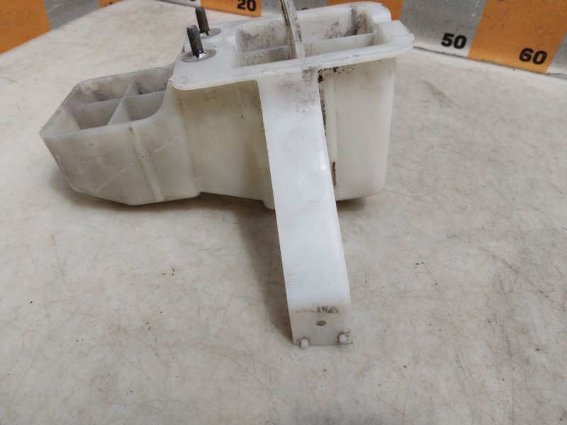 Кронштейн усилителя заднего бампера правый