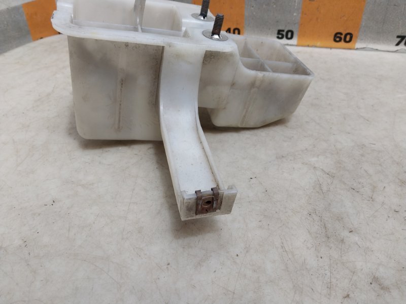 Кронштейн усилителя заднего бампера правый