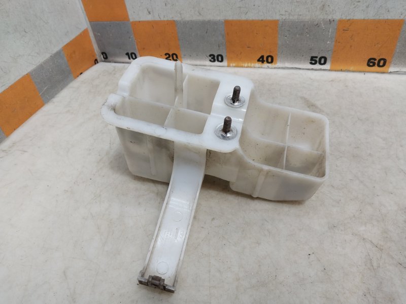 Кронштейн усилителя заднего бампера левый