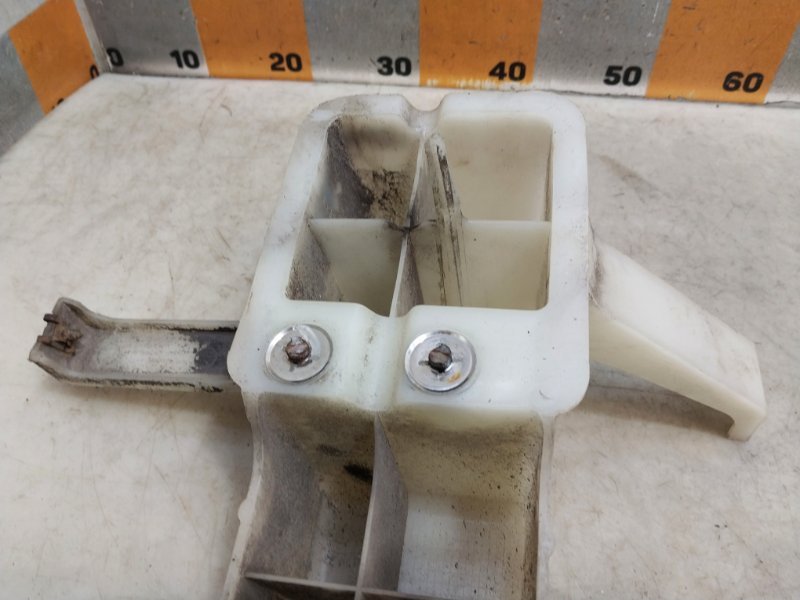 Кронштейн усилителя заднего бампера левый