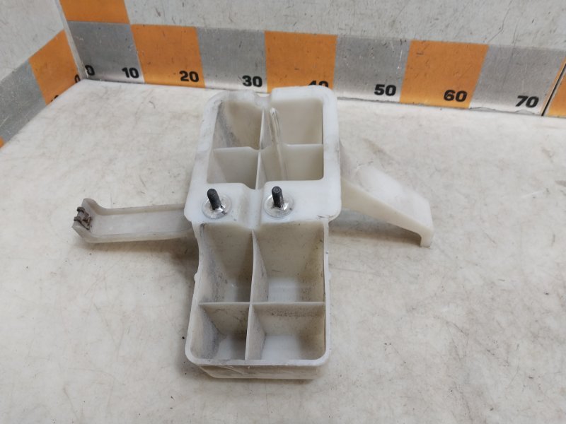 Кронштейн усилителя заднего бампера левый