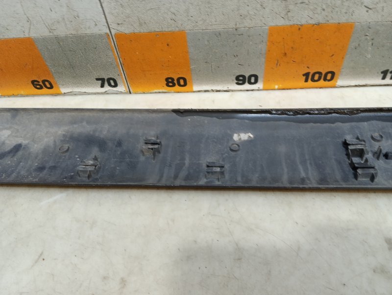 Молдинг двери