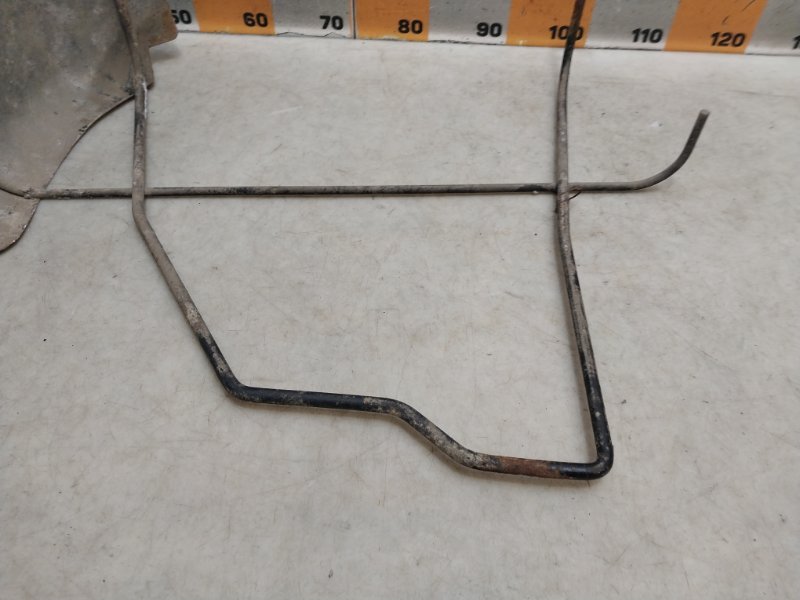 Кронштейн крепления запасного колеса