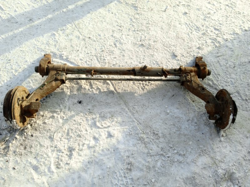 Балка задняя