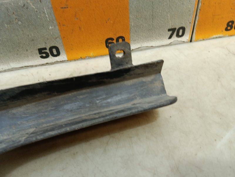 Брызговик задний правый