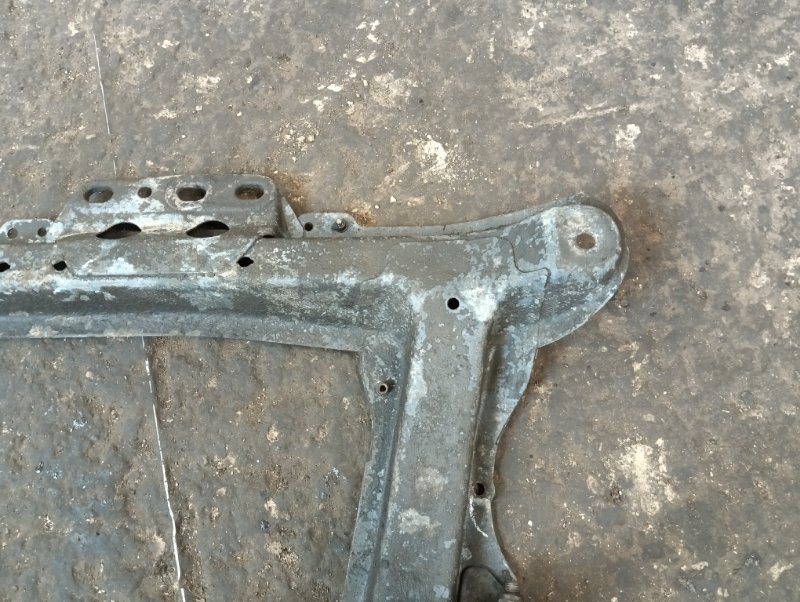 Балка подмоторная