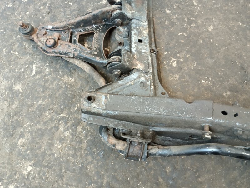 Балка подмоторная