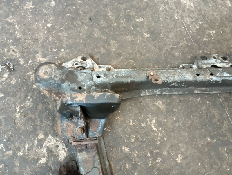 Балка подмоторная