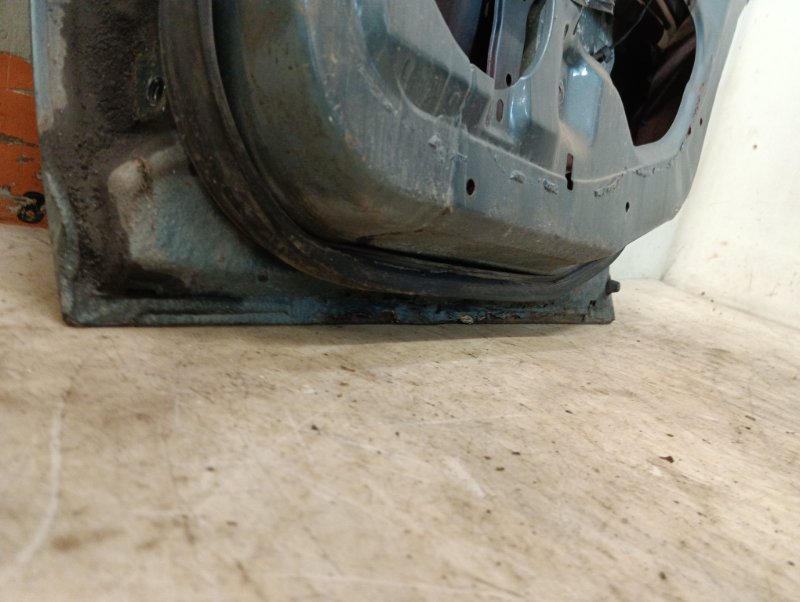 Дверь задняя правая